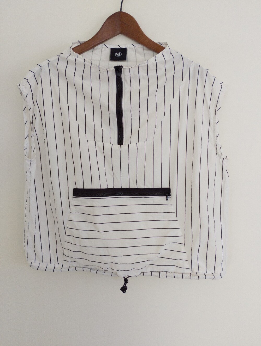 NU Denmark Thit Pinstripe Quarter-Zip Vest Top White Black Size Medium